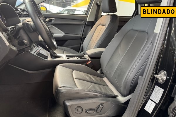 AUDI Q3 2.0 40 TFSI GASOLINA PRESTIGE QUATTRO TIPTRONIC 2022/2023